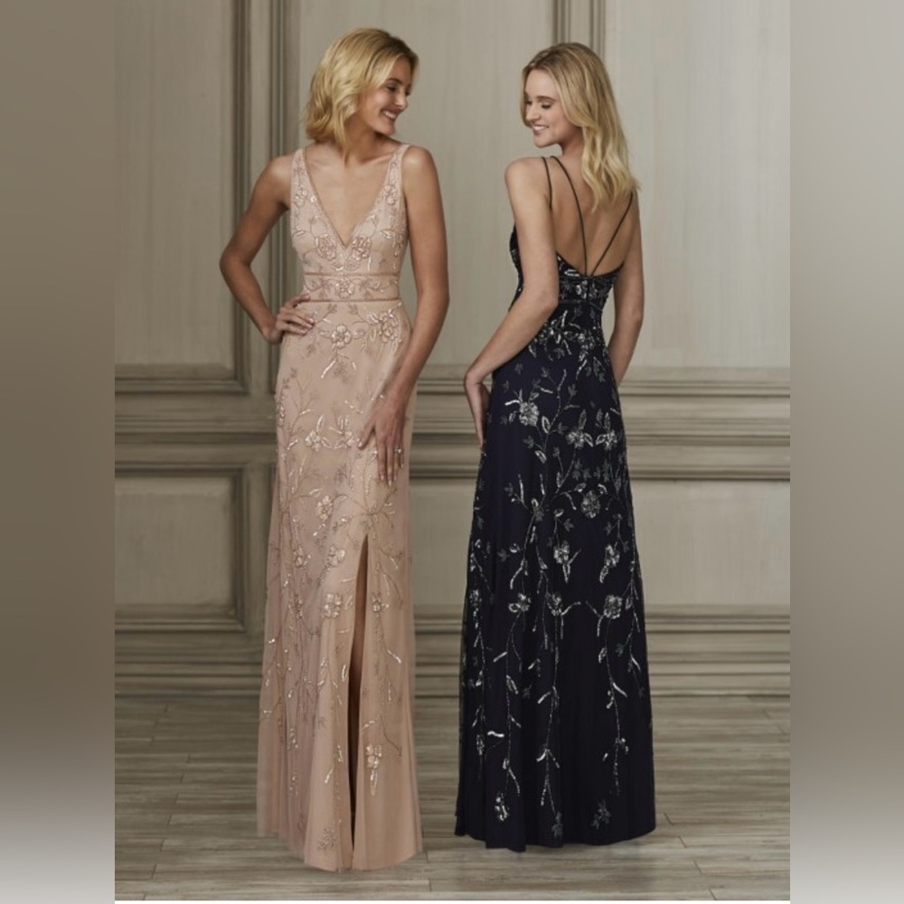 Adrianna Papell Bridesmaid Formal Sequin Floral Floor length Gown Dress Size 18
